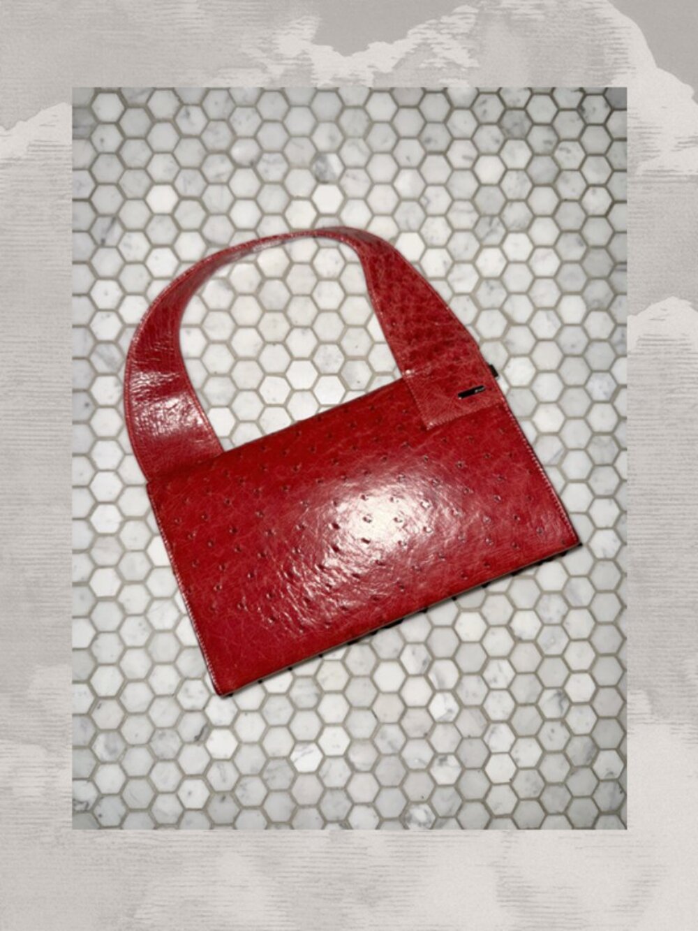 GUCCI Rare Tom Ford Runway Ostrich Shoulder Bag 1998 Red Hitchcock Collection